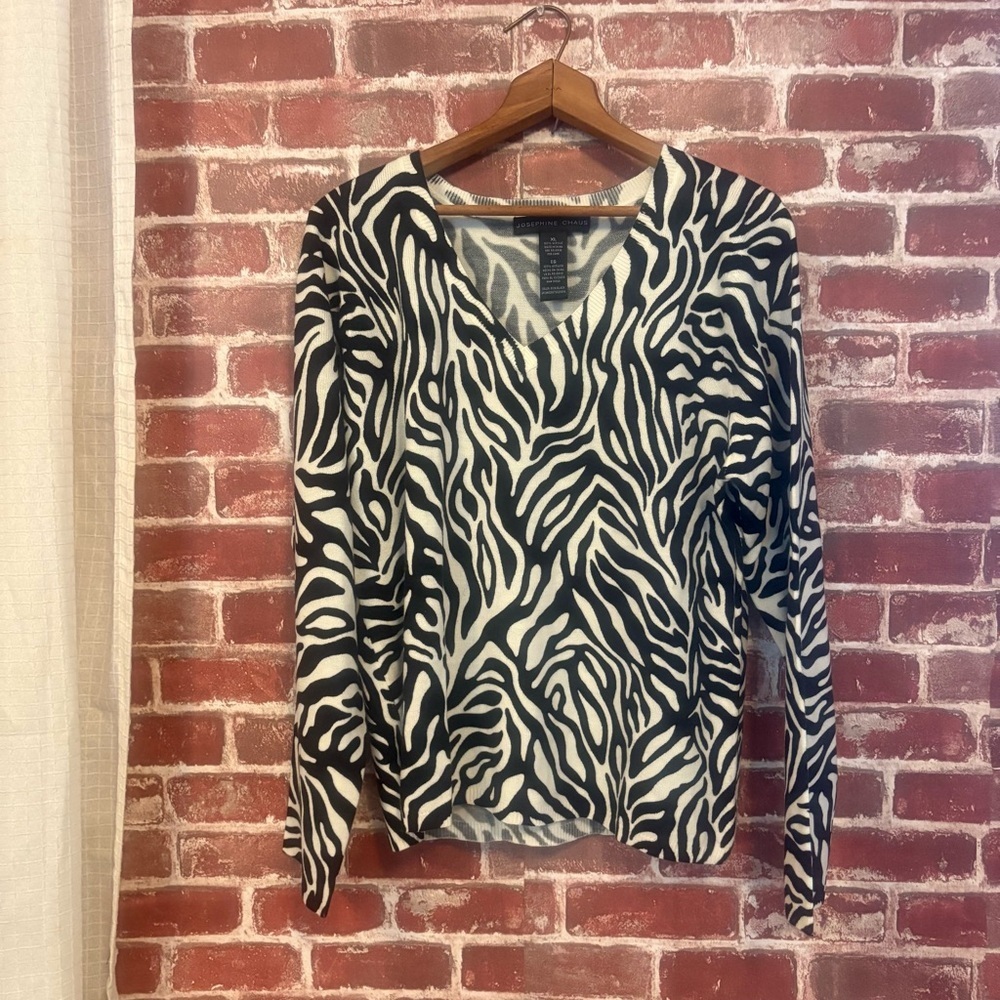 Josephine Chaus Black and White Animal Print Top (xl)